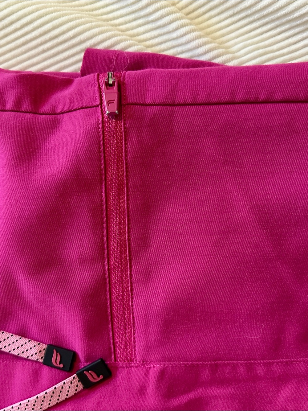 Fabletics Hibiscus High Rise On-Call Scrub Joggers - Picture 13 of 16